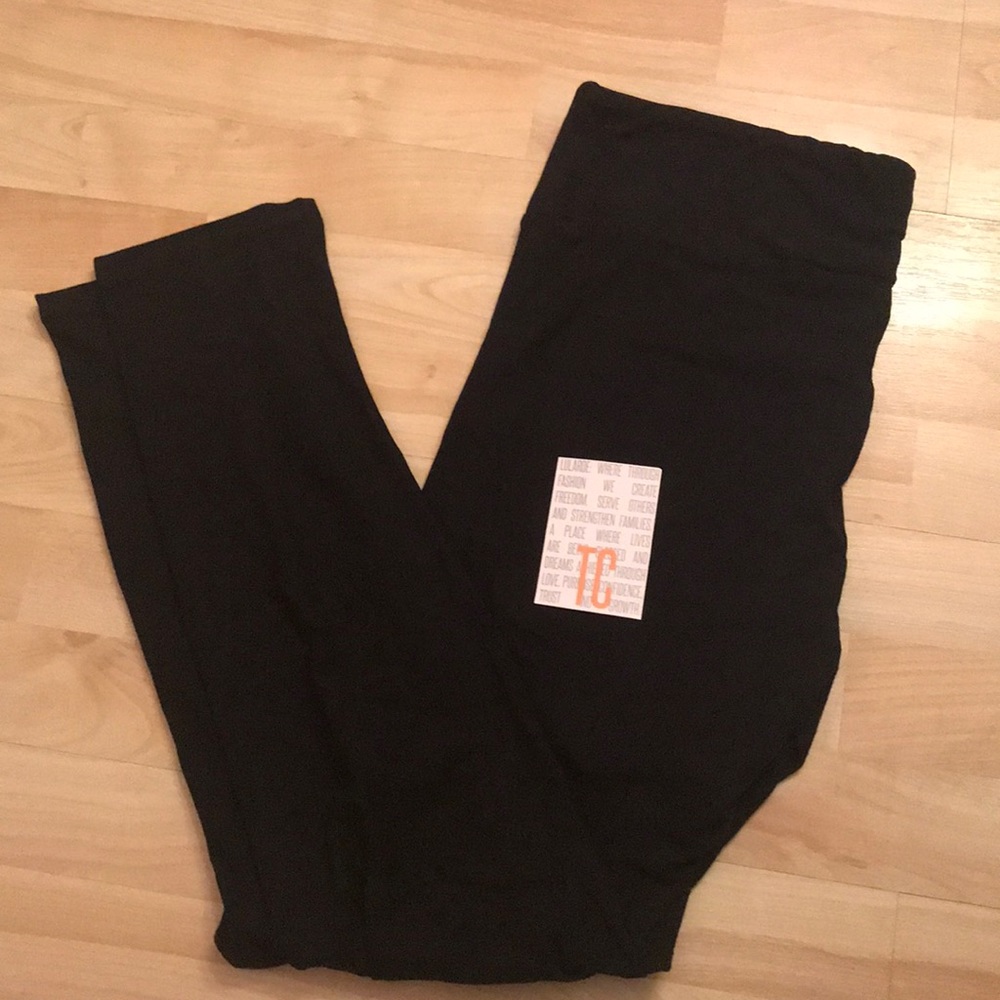 NWT LuLaRoe Solid Black Leggings🖤 TC